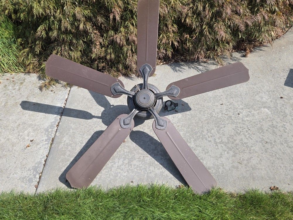 Minka Aire outdoor ceiling fan Model AC-552, 50-in Ceiling Fan (5-Blade, each 20.5")