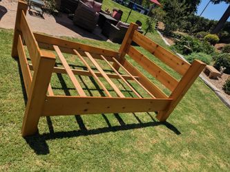 California King four post post pine bed
