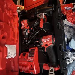 Milwaukee Drill Set