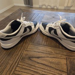 Nike Size 9.5 MEN