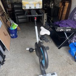 Freebeat Stationary Exercise Bike – Like New!