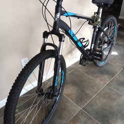 GT Aggressive Mountain Bike 