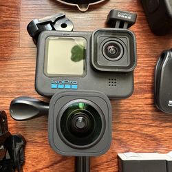 HERO11 Black + Accessories Bundle + Max Lens Mod