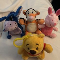 Pooh And Friends Pushes With Key holders Set Of 4 New