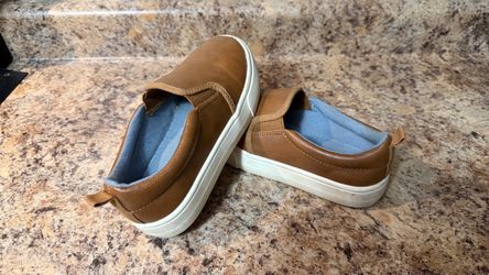 boys' shoes