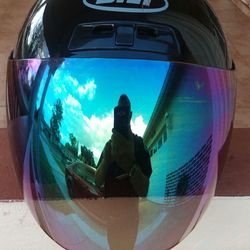 Motorcycle helmet