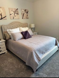 Queen Bed Set