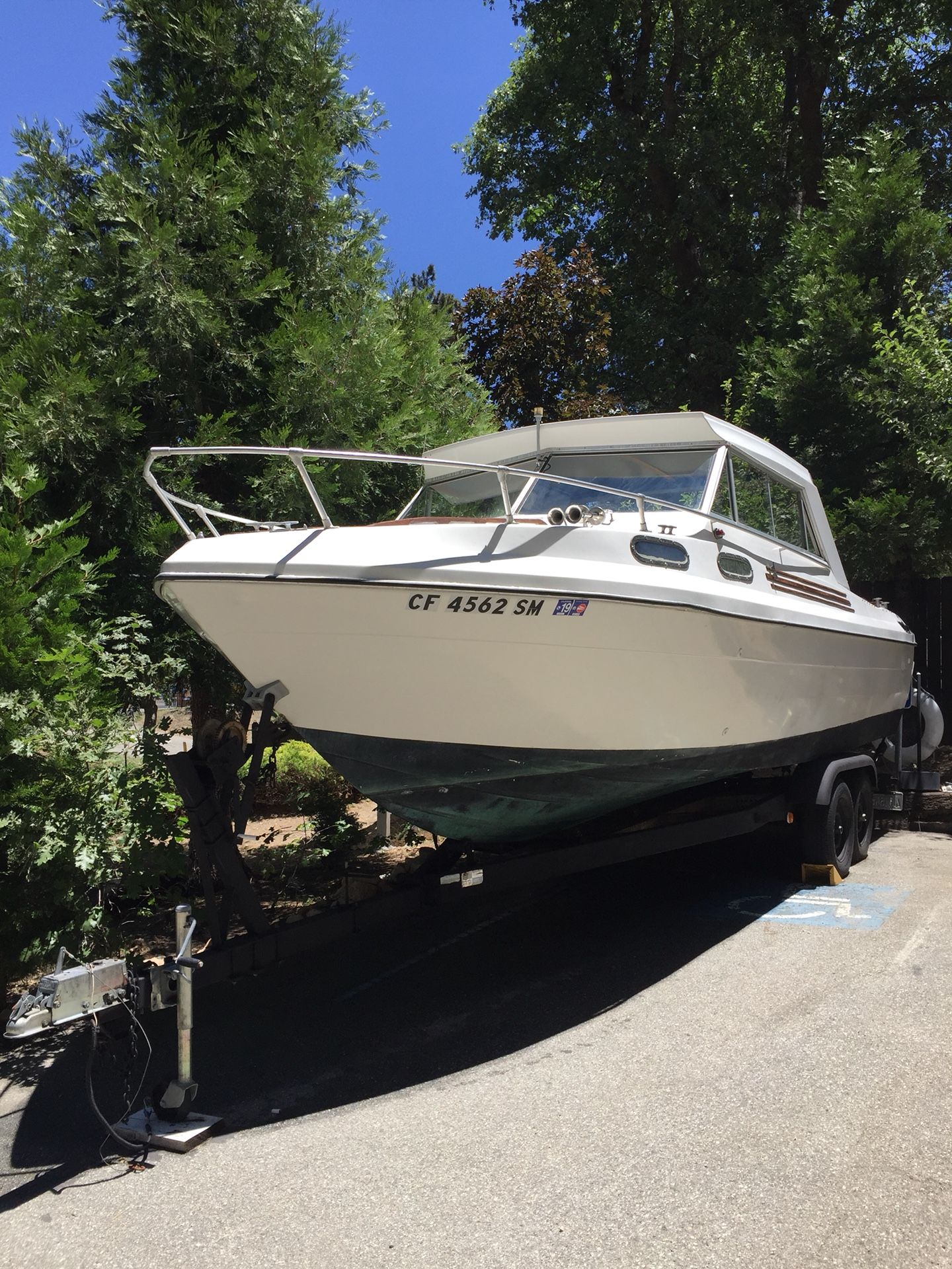 Apollo Cabin Cruiser Fishing Vessel
