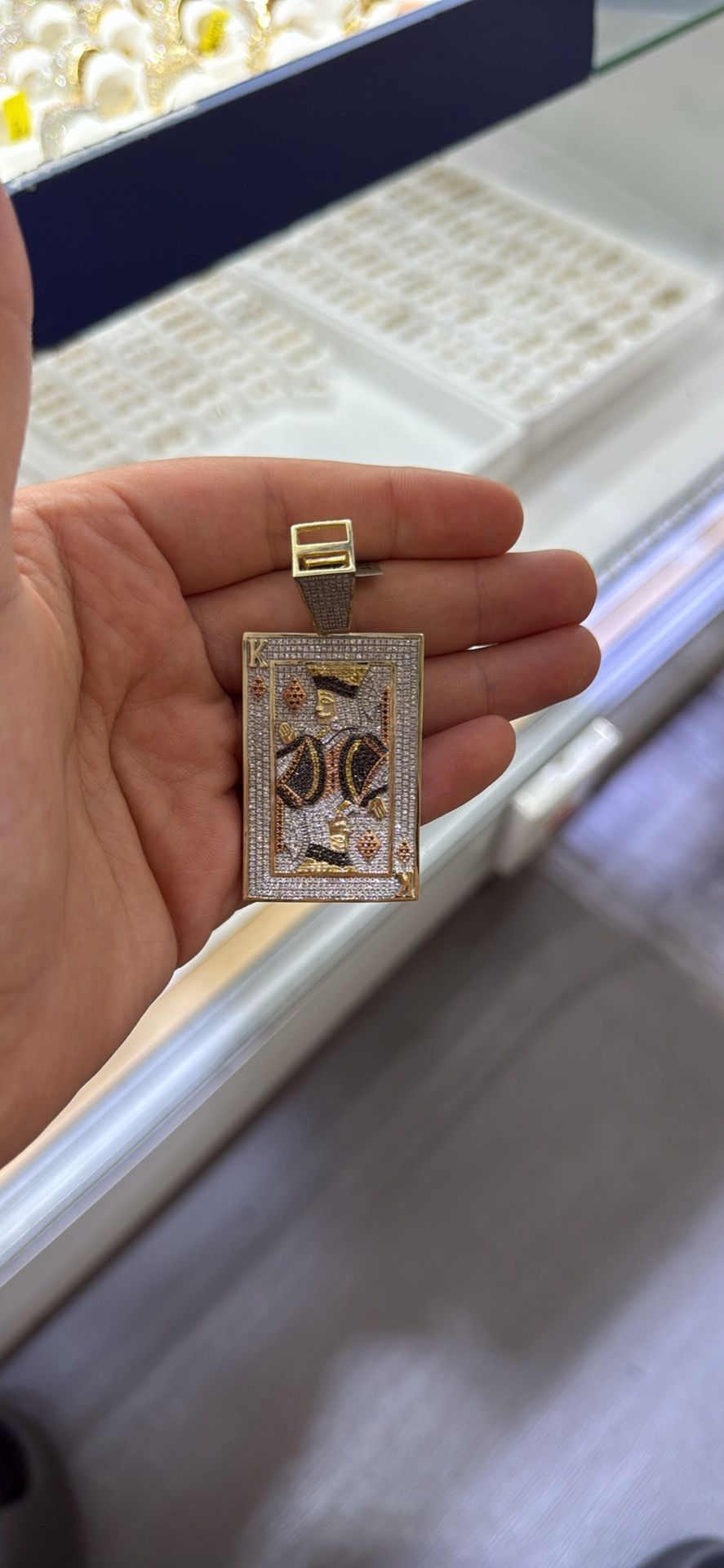 Good king of diamonds pendant with diamonds 10 k Gold