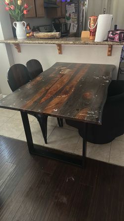 Wood dinning table