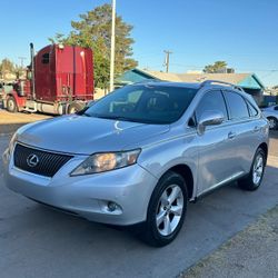 SELLING MY 2010 LEXUS. RUNS GREAT! NICE LUXURY CAR