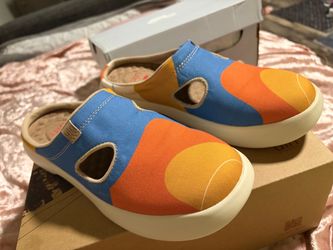 UIN Canvas Slip-On Mule Shoes