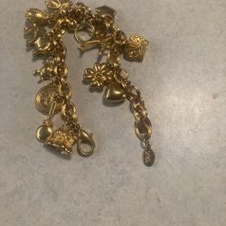 Joan rivers 8” Charm Bracelet 