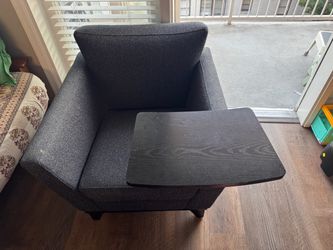 Sofa chair with removable tray