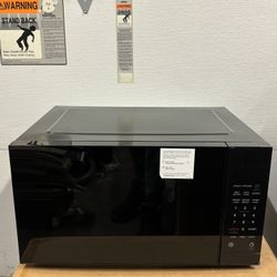 New Frigidaire 2.2 cu. ft. 24” Electric Built-In Microwave with Sensor Cook in Black