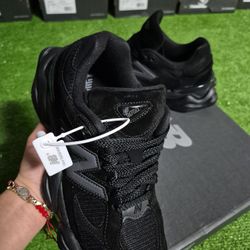New Balance 9060 Black Cats Unisex 