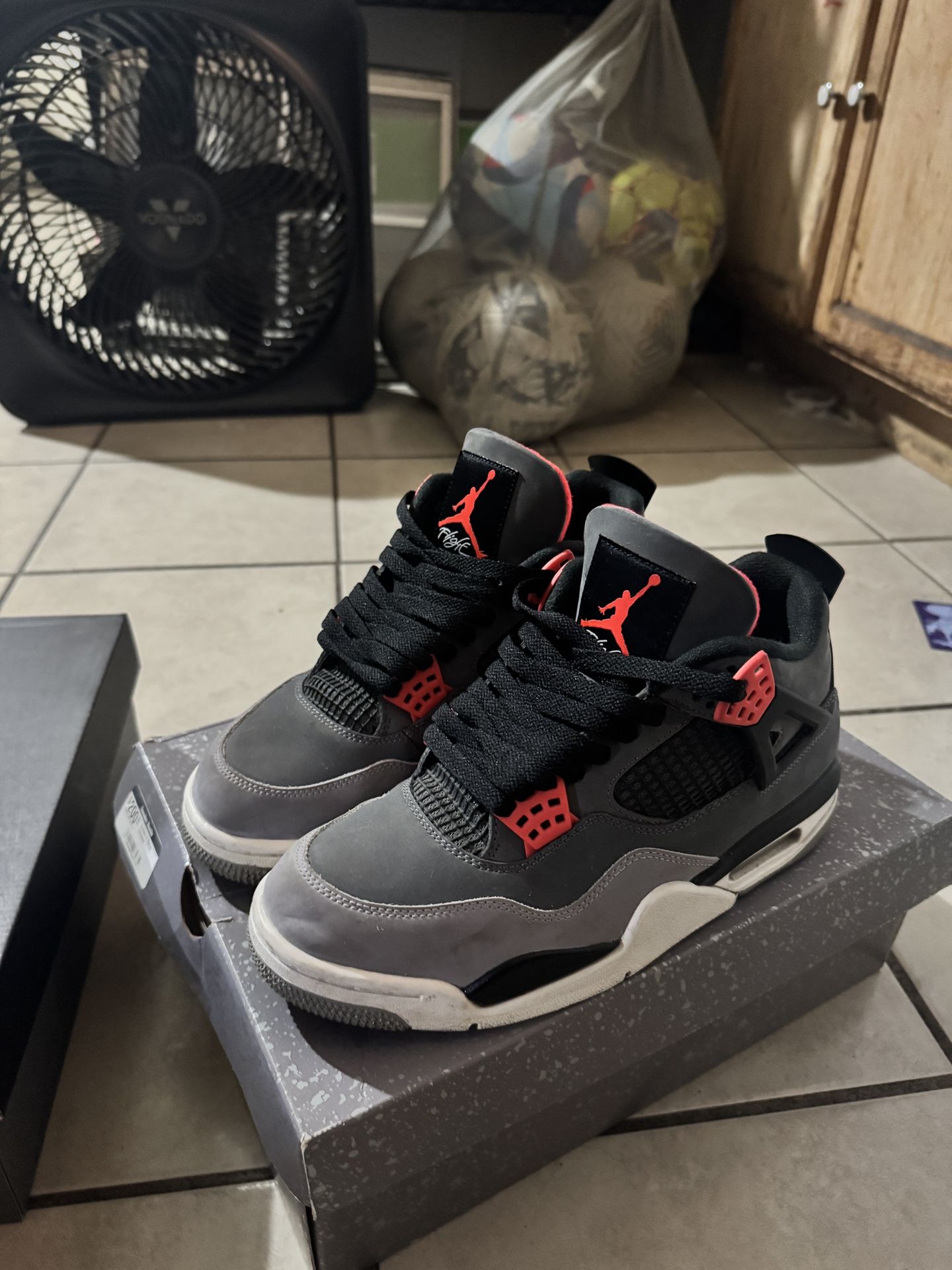 Jordan 4 Infrared