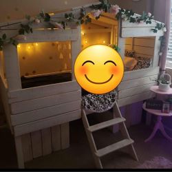 Twin Cottage Farmhouse Bed. Has Stairs And 2 Pull Out Drawers Under The Bed