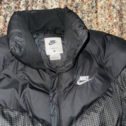 Nike Therma-FIT Black Puffer Jacket - Size P/S