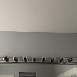 Bathroom Vanity Wall Light – 8 Lights | Chrome | Works Great   Description: Stylish bathroom vanity wall light in chrome finish. Features 8 lights tha