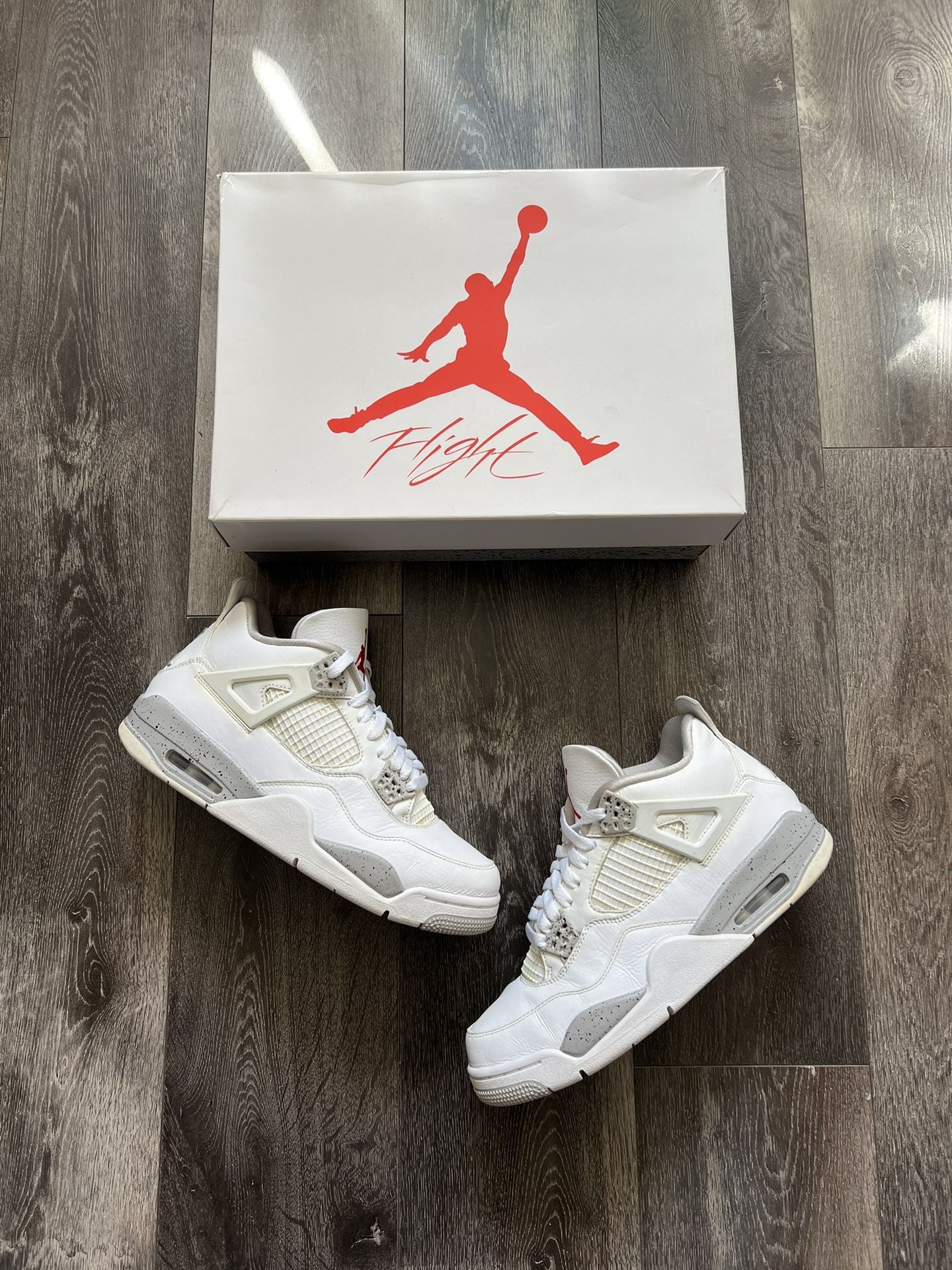 Jordan 4 White Oreo