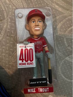 Bobble head