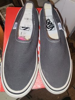 Women's Size 5 ( NEW) Van's Shoes