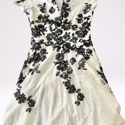New XSCAPE Black And White Floral Dress With Tags