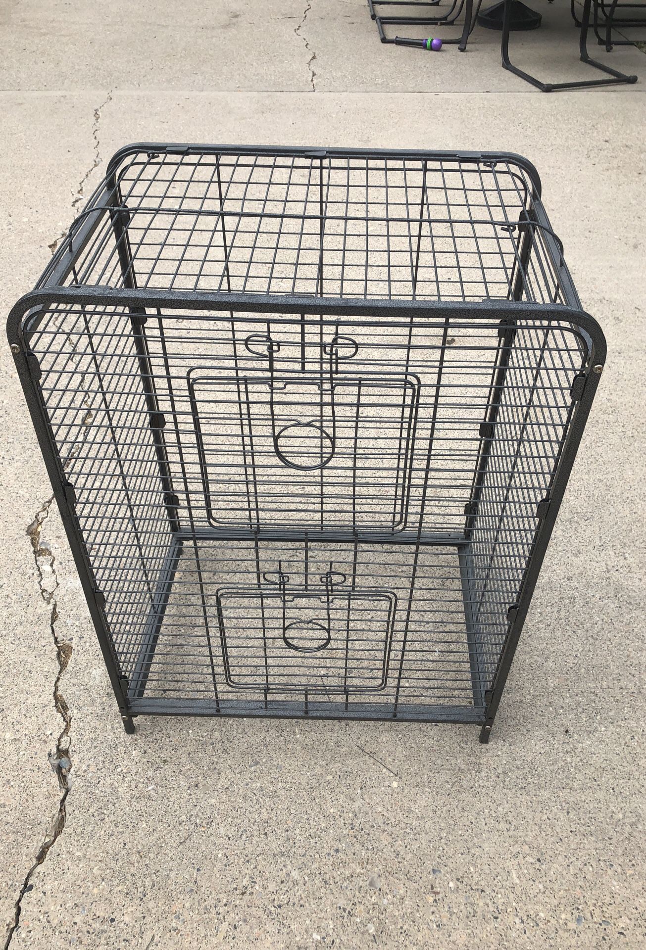 Small pet or bird cage