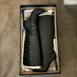 Kenneth Cole High Heel Boots