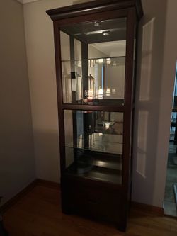 Curio cabinet