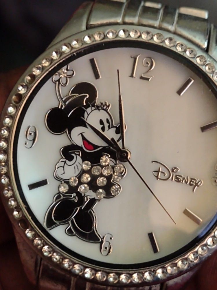Vintage Walt Disney Metal Band Minnie Mouse Analog Watch