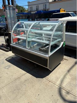 Display combination, refrigerator, and dry case