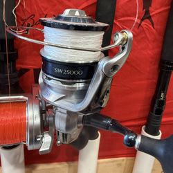2 Shimano saragosa 2500 Biscayne Rods