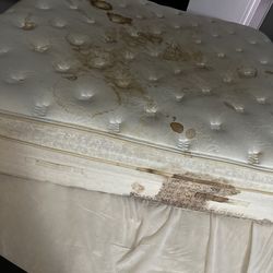 king size mattress  2 box springs