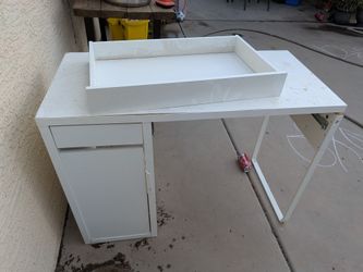 White Ikea Desk
