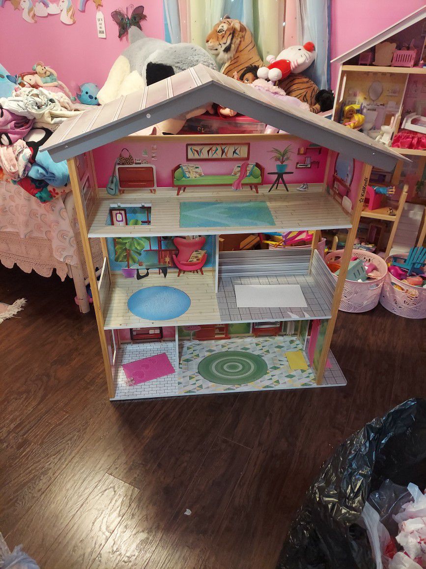 Kidcraft Doll House
