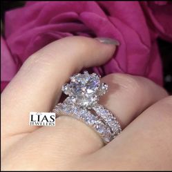 New 18k White Gold Wedding Ring Set 