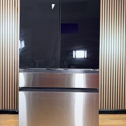 SAMSUNG MINI FAMILY HUB FRIDGE