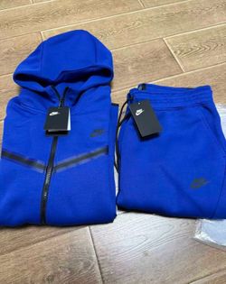 Nike techs