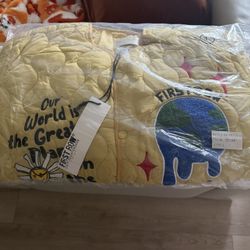 First Row Puffer Size L