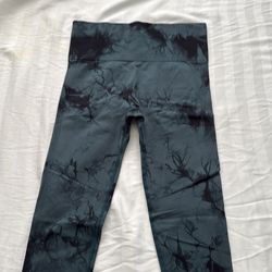 Blue and black tie dye leggings size small