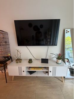 Modern White TV Stand / Entertainment Center