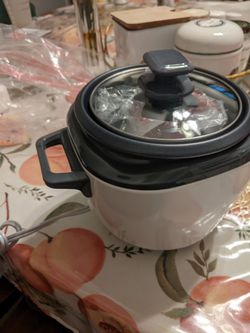 Black and Decker rice cooker.
