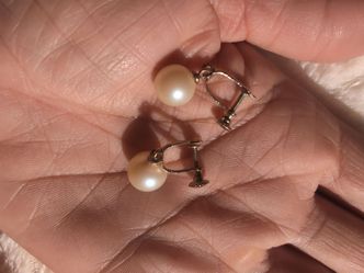 Pearl earrings