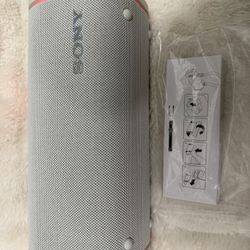 Sony ULT Field 5 Wireless Speaker - Off-White - Open Box
