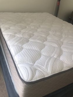 Q size mattress & support board