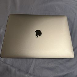 MacBook Air 13” (M1,2020)