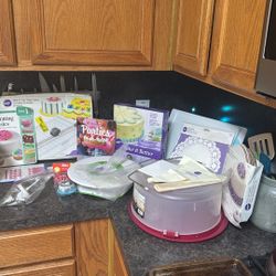 Cake Decorating Set