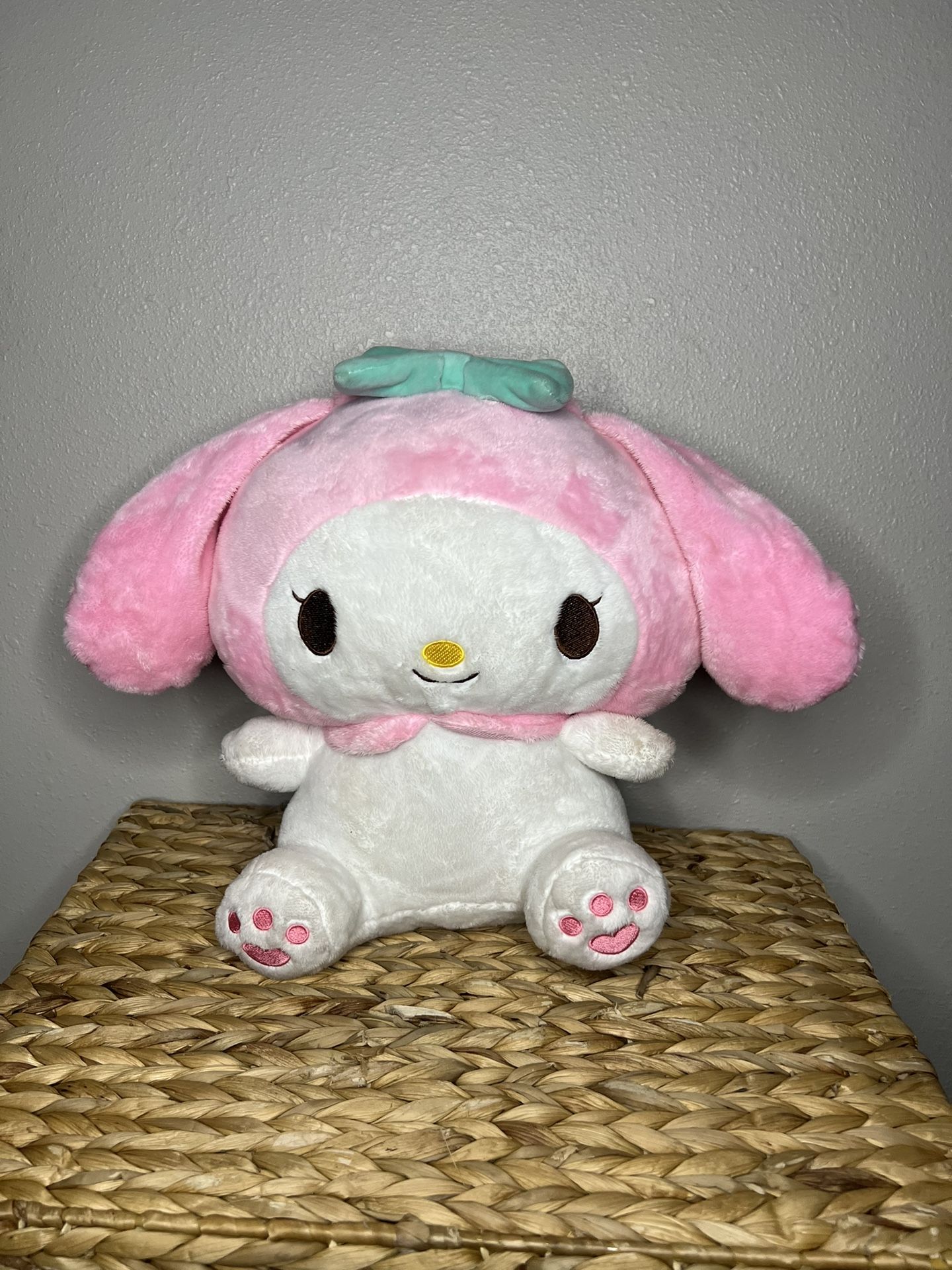 My Melody Plushie/backpack